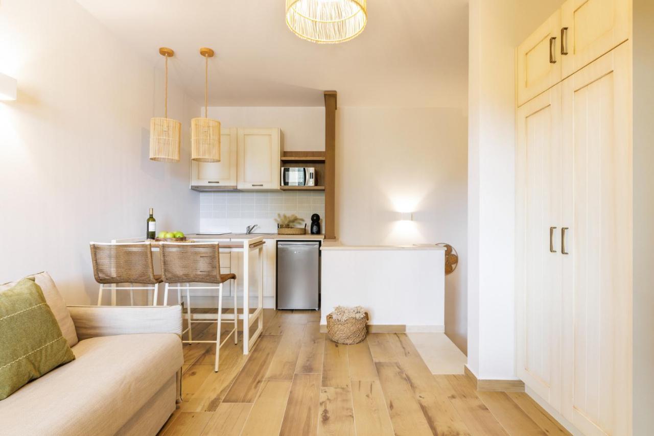 Kastri Elia Suites Nikiti  Exteriör bild